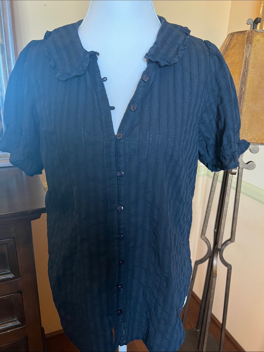 Quince  navy short sleeved blouse medium NWOT